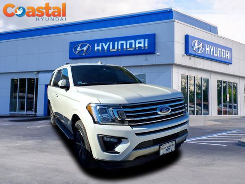 Used 2018 Ford Expedition XLT w/ Equipment Group 202A image 1