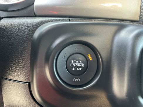 Used 2020 Jeep Gladiator Overland w/ Dual Top Group image 30