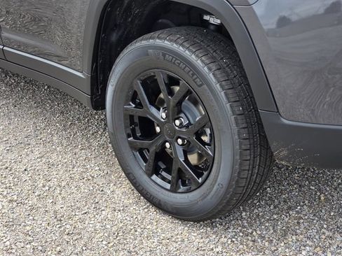 New 2026 Jeep Grand Cherokee Altitude RWD image 7