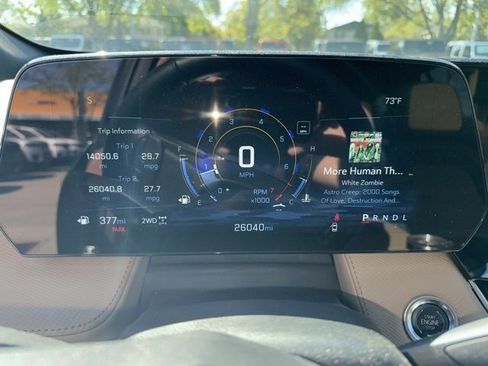 Used 2025 Chevrolet Equinox ACTIV w/ Safety and Technology Package image 11