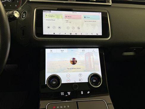 Used 2020 Land Rover Range Rover Velar S image 25