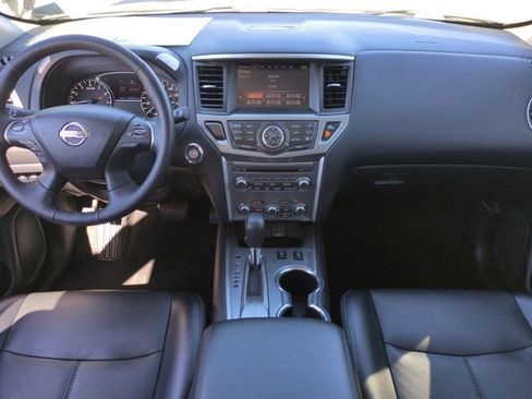 Used 2020 Nissan Pathfinder SL image 15