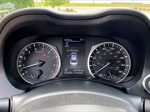 Used 2019 INFINITI Q50 Luxe w/ Essential Package (3.0T Luxe) image 26