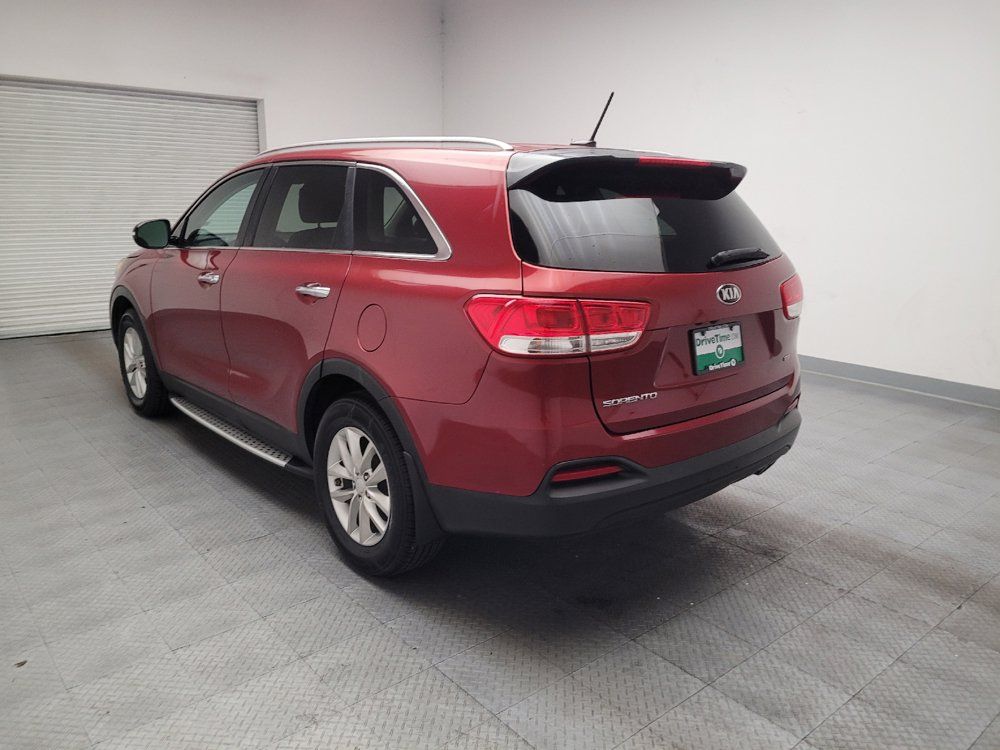 Used 2017 Kia Sorento FWD image 5