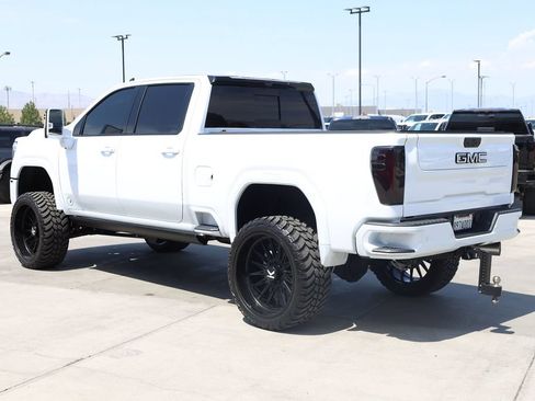 Used 2026 GMC Sierra 3500 Denali Ultimate AWD/4WD image 4
