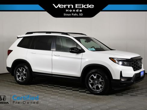 Certified 2022 Honda Passport TrailSport image 1