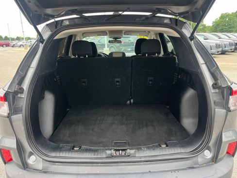 Used 2022 Ford Escape SE FWD image 28