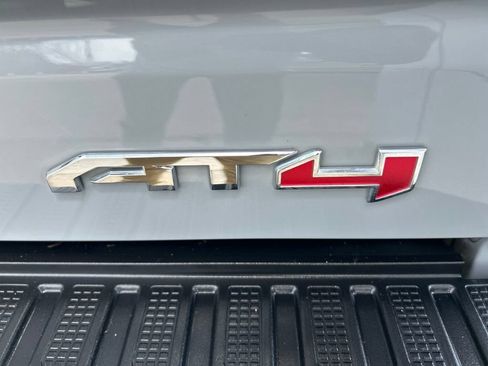 Used 2024 GMC Sierra 1500 AT4 w/ Technology Package AWD/4WD image 31