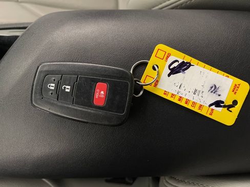 Certified 2019 Toyota C-HR XLE FWD image 24