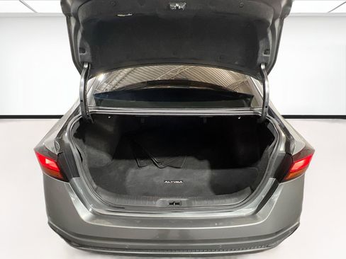 Used 2023 Nissan Altima 2.5 SV FWD image 17