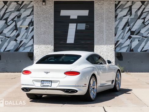 Used 2022 Bentley Continental GT image 15