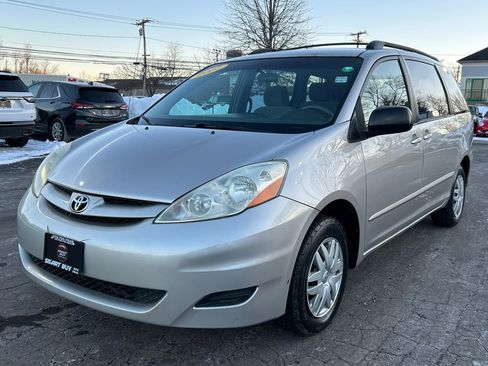 Used 2006 Toyota Sienna CE image 1