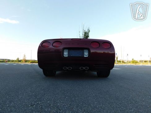 Used 2003 Chevrolet Corvette 50th Anniversary Edition w/ Preferred Equipment Group1 image 16