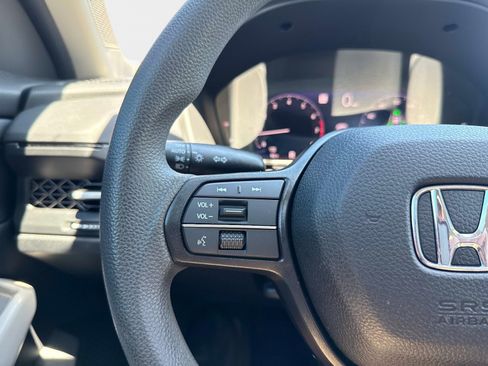 Used 2023 Honda Accord EX image 26