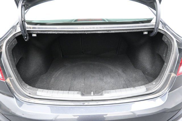 Used 2020 Hyundai Elantra SE FWD image 27