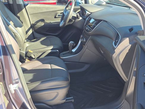 Certified 2019 Chevrolet Trax LT w/ Driver Confidence Package image 21