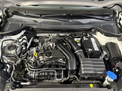 Used 2022 Volkswagen Taos SE image 29