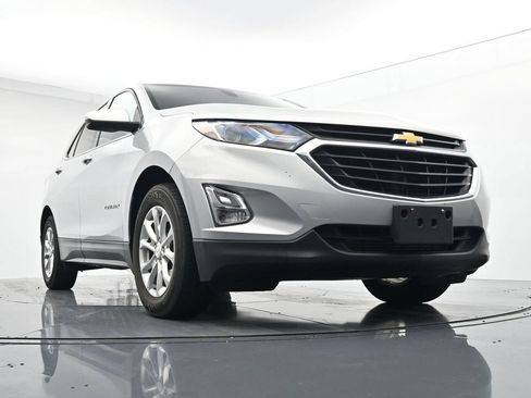 Used 2018 Chevrolet Equinox LT w/ Sun & Infotainment Package FWD image 32
