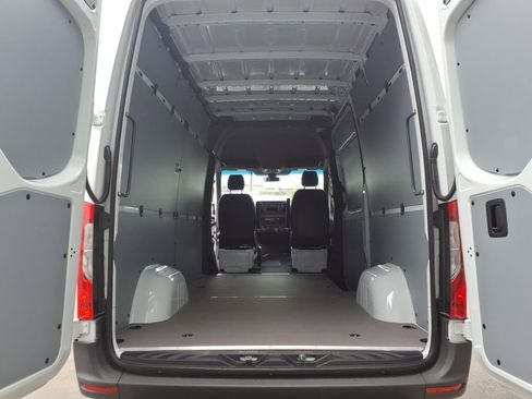 New 2026 Mercedes-Benz Sprinter 2500 image 25