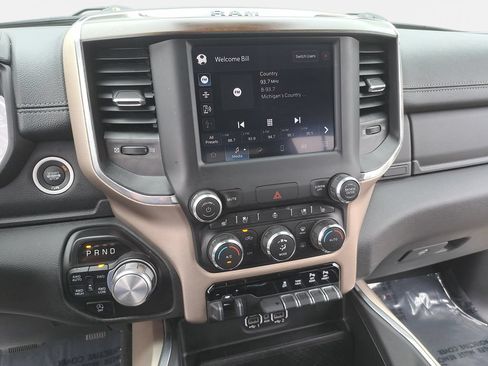 Used 2022 RAM 1500 Laramie AWD/4WD image 21