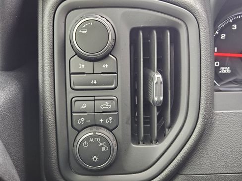 Used 2024 Chevrolet Silverado 2500 Custom w/ Custom Value Package image 27