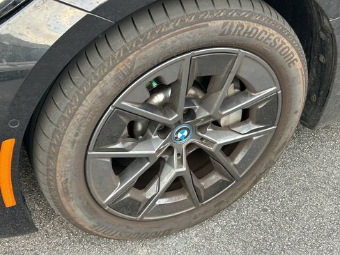 Used 2023 BMW i4 eDrive40 w/ Premium Package RWD image 3