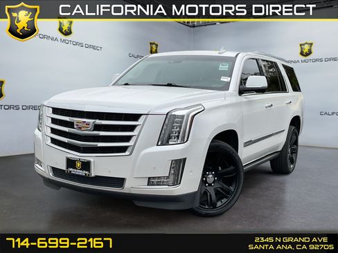 Used 2017 Cadillac Escalade Premium Luxury RWD image 1