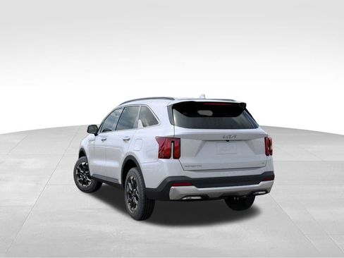 New 2026 Kia Sorento S image 4