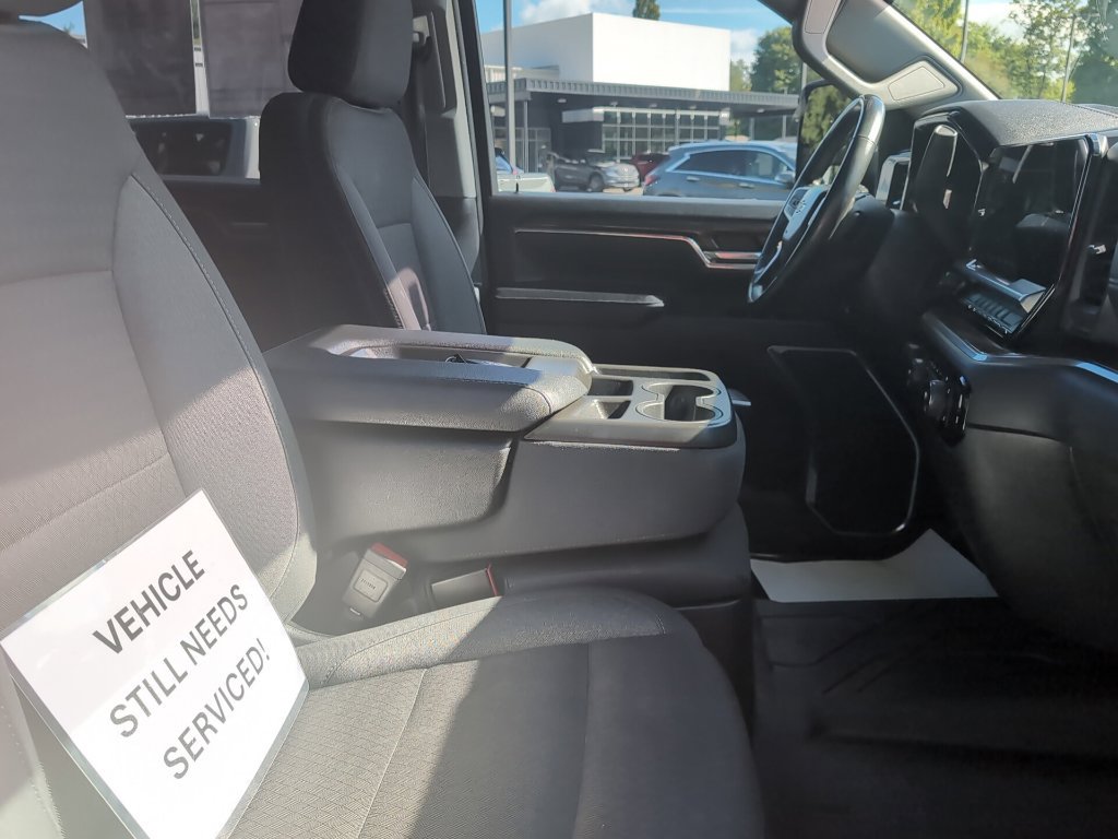 Used 2024 Chevrolet Silverado 2500 LT w/ Convenience Package AWD/4WD image 11