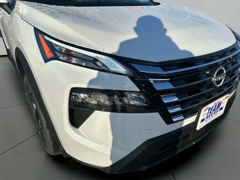 New 2026 Nissan Rogue SV AWD/4WD image 15