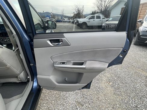 Used 2010 Subaru Forester 2.5X Premium image 19