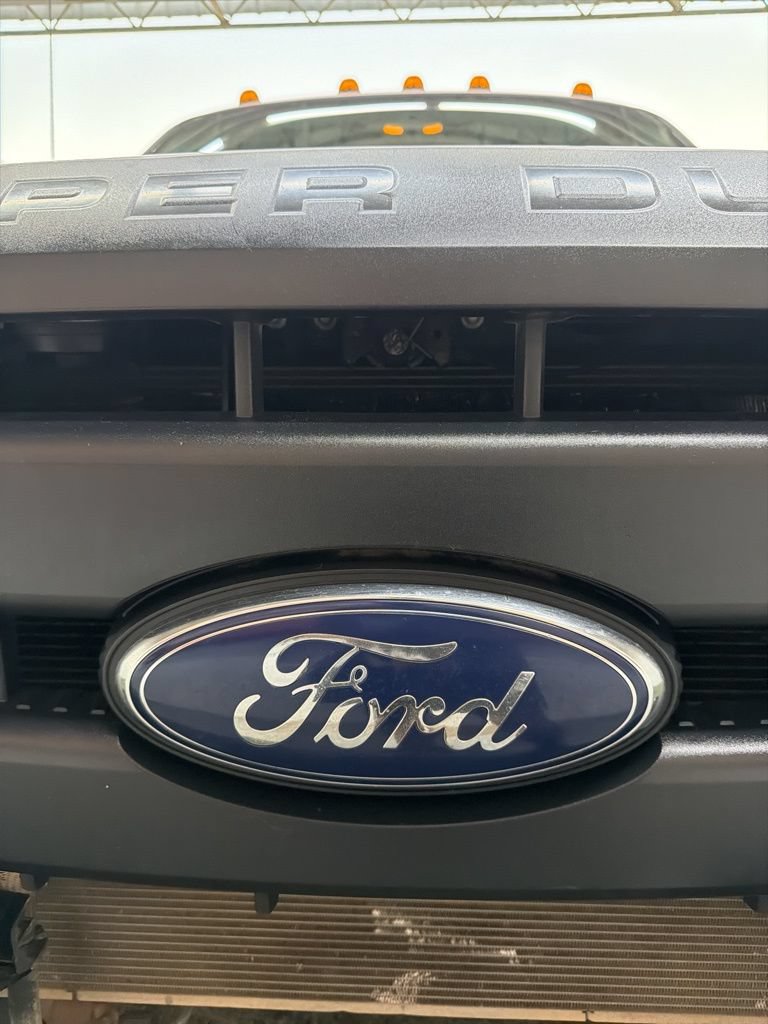 Used 2014 Ford F550 4x4 Crew Cab Super Duty image 46