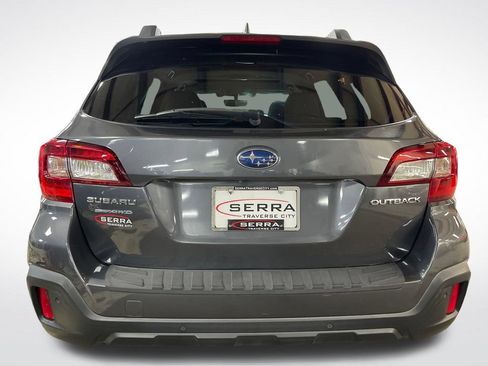 Used 2019 Subaru Outback 2.5i Limited AWD/4WD image 4