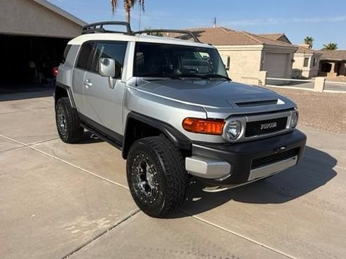 Used 2008 Toyota FJ Cruiser 4WD w/ Upgrade Pkg 2 image 4