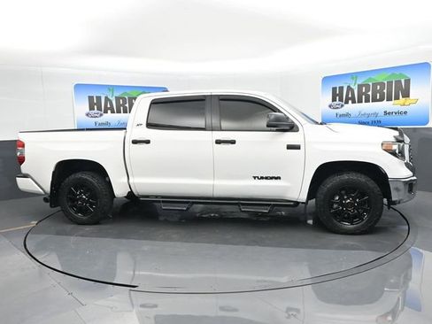 Used 2021 Toyota Tundra SR5 AWD/4WD image 7