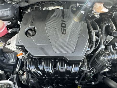 Certified 2023 Kia Sorento LX FWD image 19