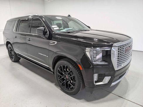 Used 2023 GMC Yukon XL Denali w/ Denali Reserve Package AWD/4WD image 6