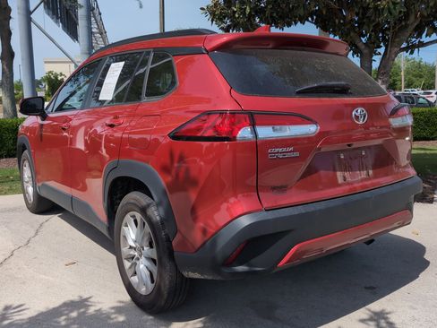 Certified 2022 Toyota Corolla Cross LE FWD image 8