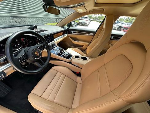 Certified 2023 Porsche Panamera 4 Platinum Edition AWD/4WD image 4