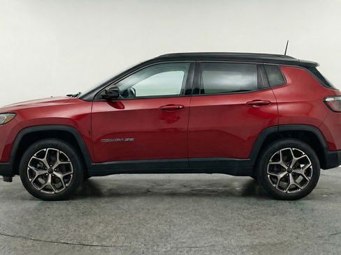 Used 2025 Jeep Compass Limited image 5