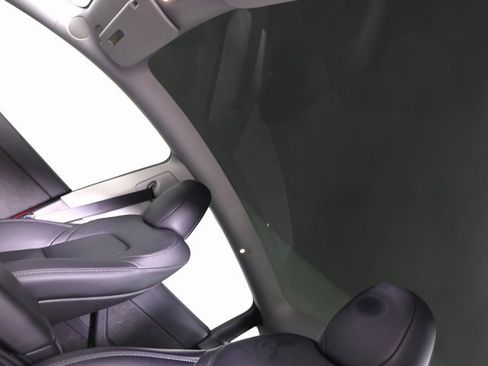 Used 2024 Tesla Model Y Long Range image 4