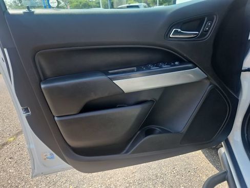 Used 2019 Chevrolet Colorado LT w/ LT Convenience Package AWD/4WD image 11