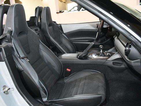 Used 2025 MAZDA MX-5 Miata Club w/ Brembo/BBS Recaro Package RWD image 8