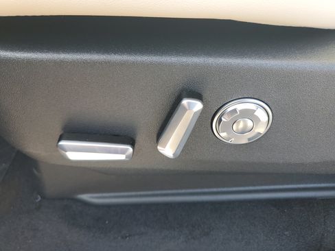 New 2027 Lincoln Navigator L Reserve AWD/4WD image 13