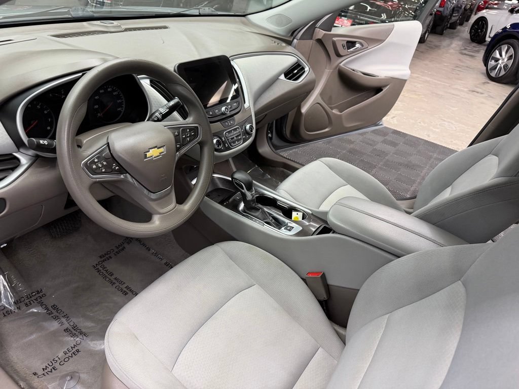 Used 2024 Chevrolet Malibu LT FWD image 31