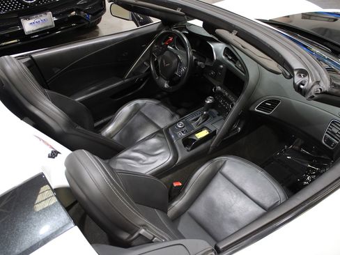 Used 2015 Chevrolet Corvette Stingray Convertible w/ 2LT Preferred Equipment Group image 17