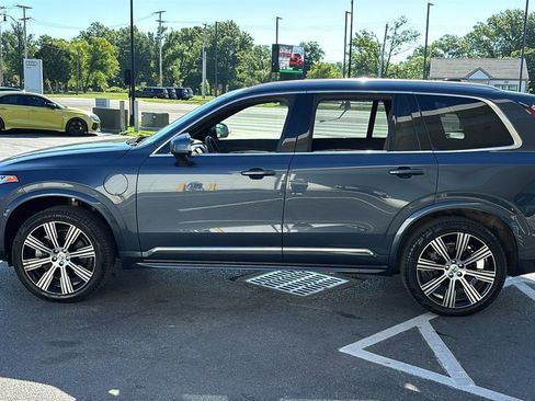 Used 2025 Volvo XC90 T8 Ultra w/ Protection Package Premier AWD/4WD image 3