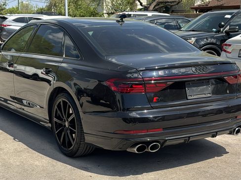 Used 2024 Audi S8 AWD/4WD image 5