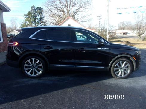 Used 2019 Lincoln Nautilus Select image 15