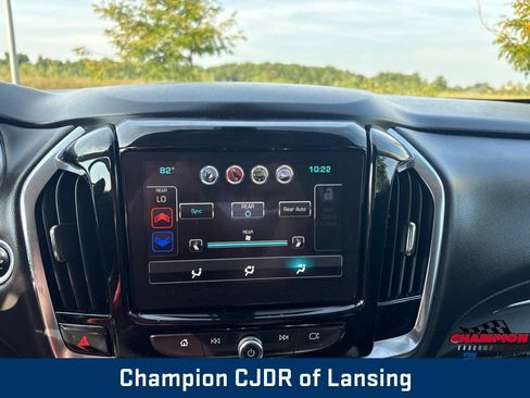 Used 2018 Chevrolet Traverse LT AWD/4WD image 23